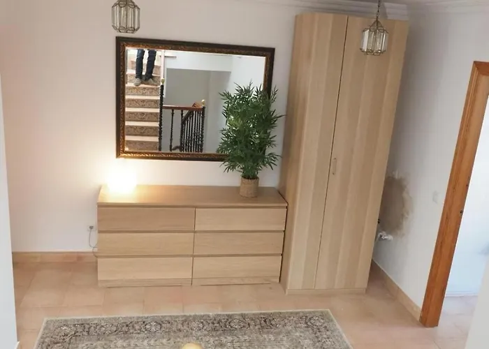 Casa Theresa بيت للعطل إِستيبونا